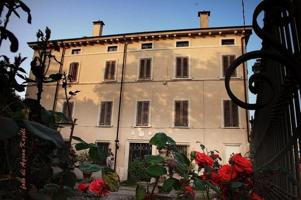 Antica Dimora Conti Custoza Bed & Breakfast Roverbella Exterior photo