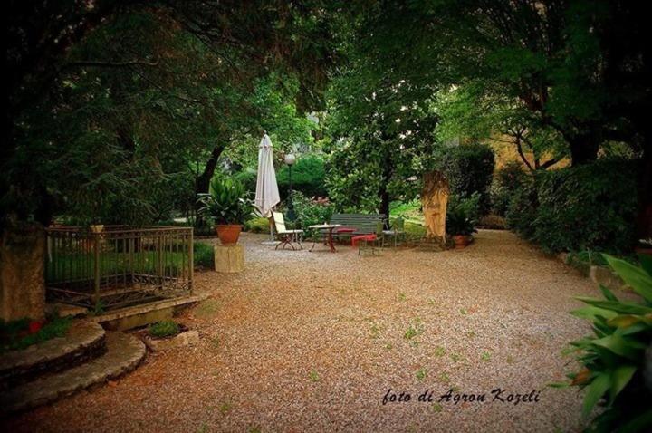 Antica Dimora Conti Custoza Bed & Breakfast Roverbella Exterior photo