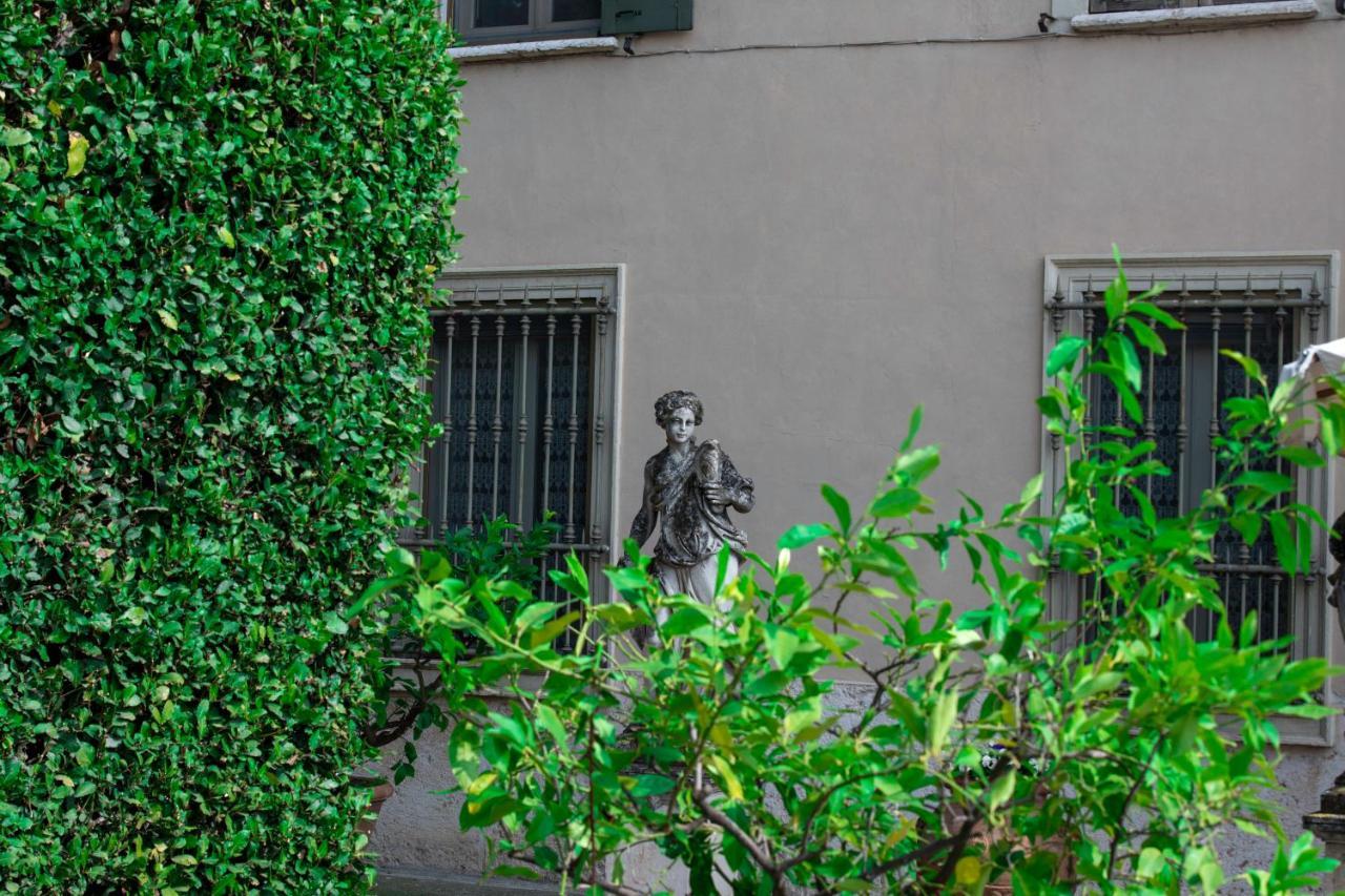 Antica Dimora Conti Custoza Bed & Breakfast Roverbella Exterior photo